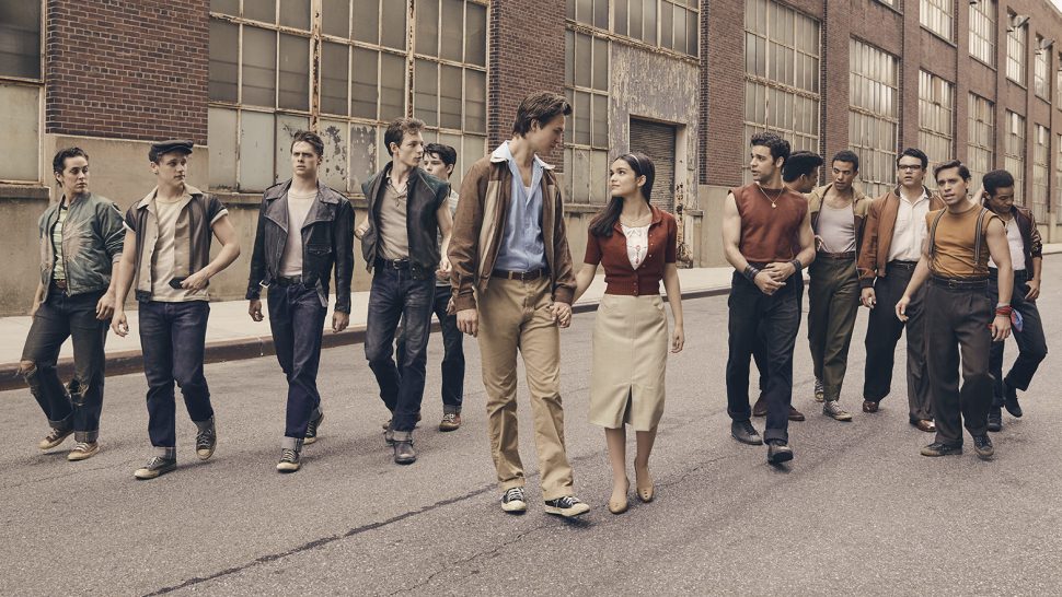 An image of the cast of West Side Story (2021)