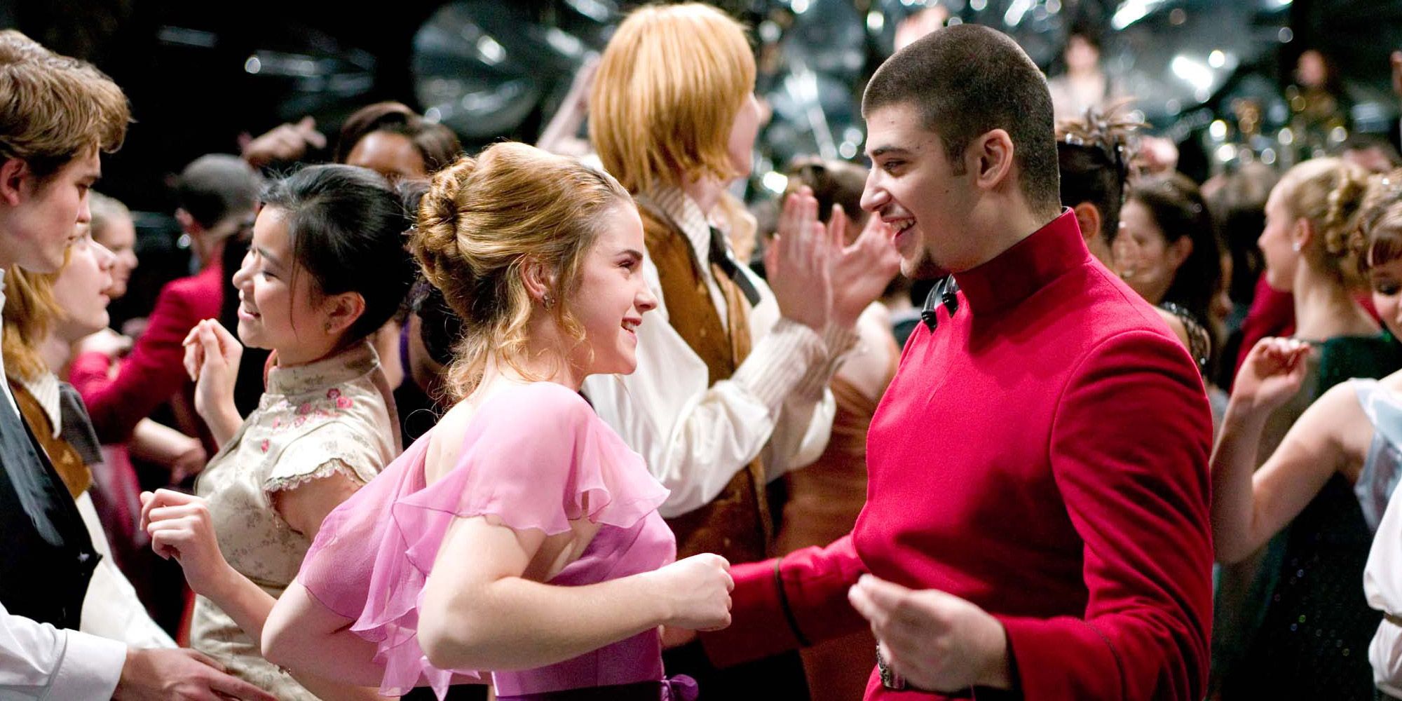 From Flags to Costumes—the Diversity in Harry Potter and the Goblet of Fire 
