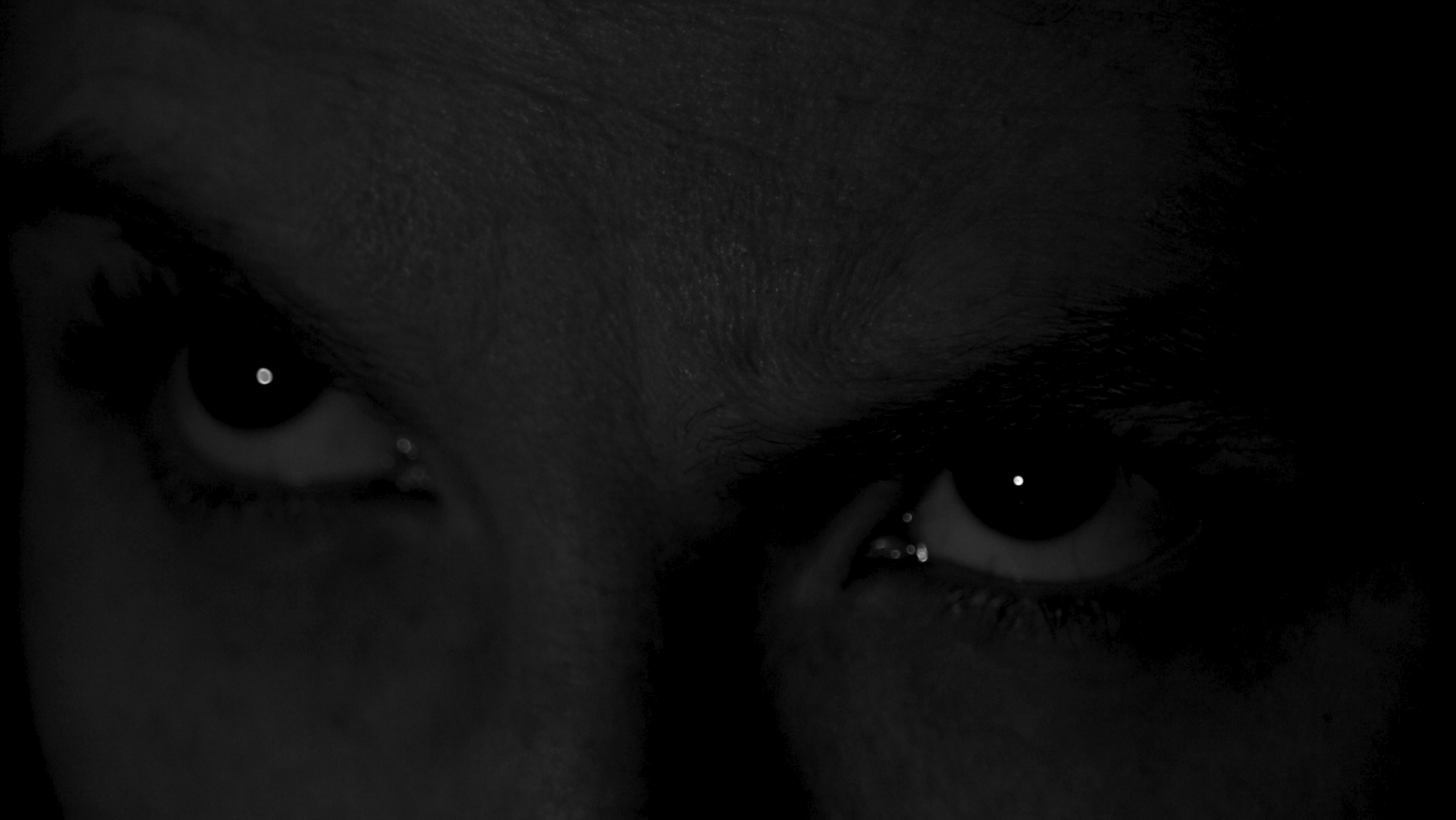 Garden of an Angry God: when the nightmare of guilt crawls out to the daily life